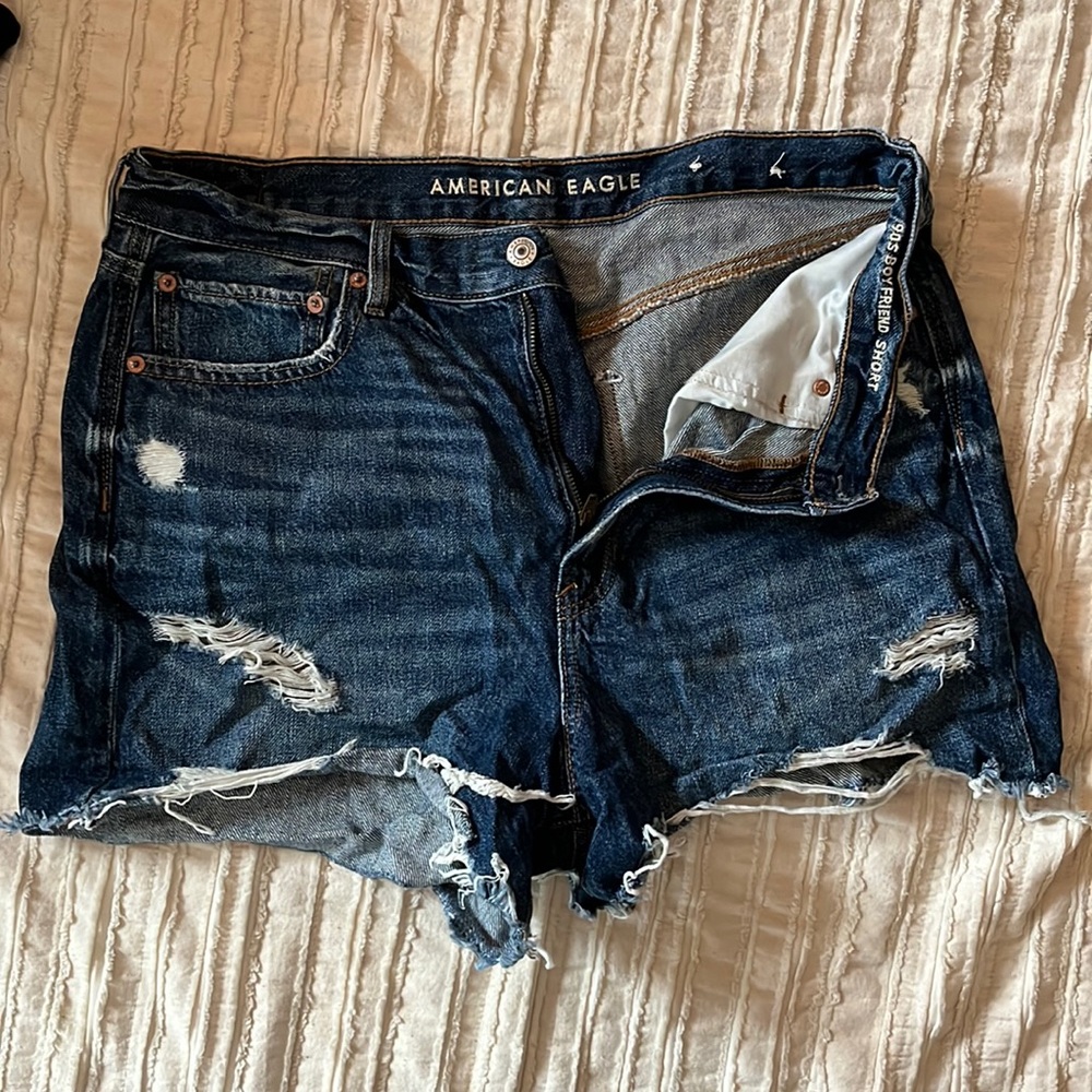 America Eagle 90’s Boyfriend Shorts